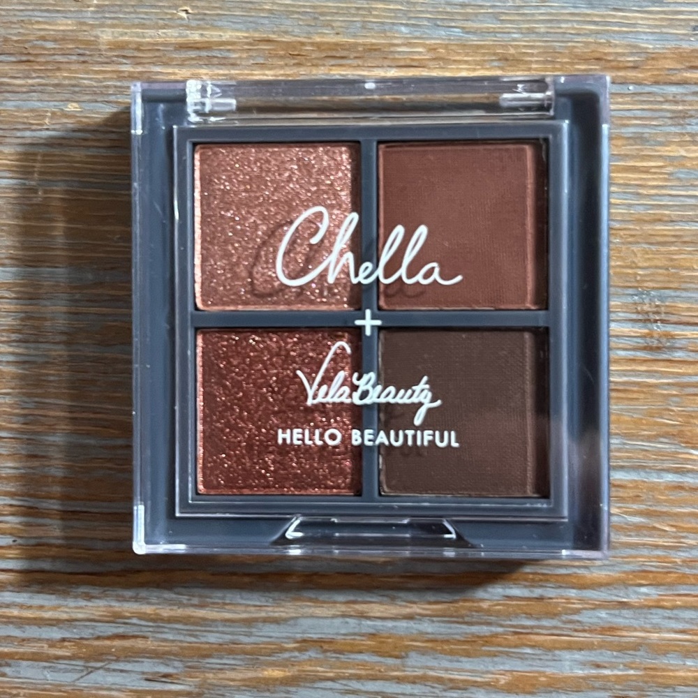 Chela makeup eyeshadow pallet travel size vela beauty blushing rose